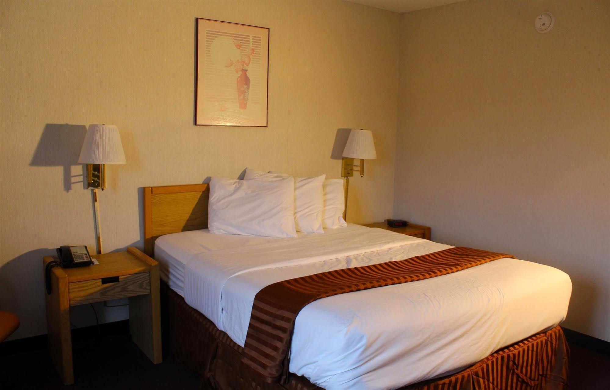 Days Inn By Wyndham Erie Kearsarge Exterior foto